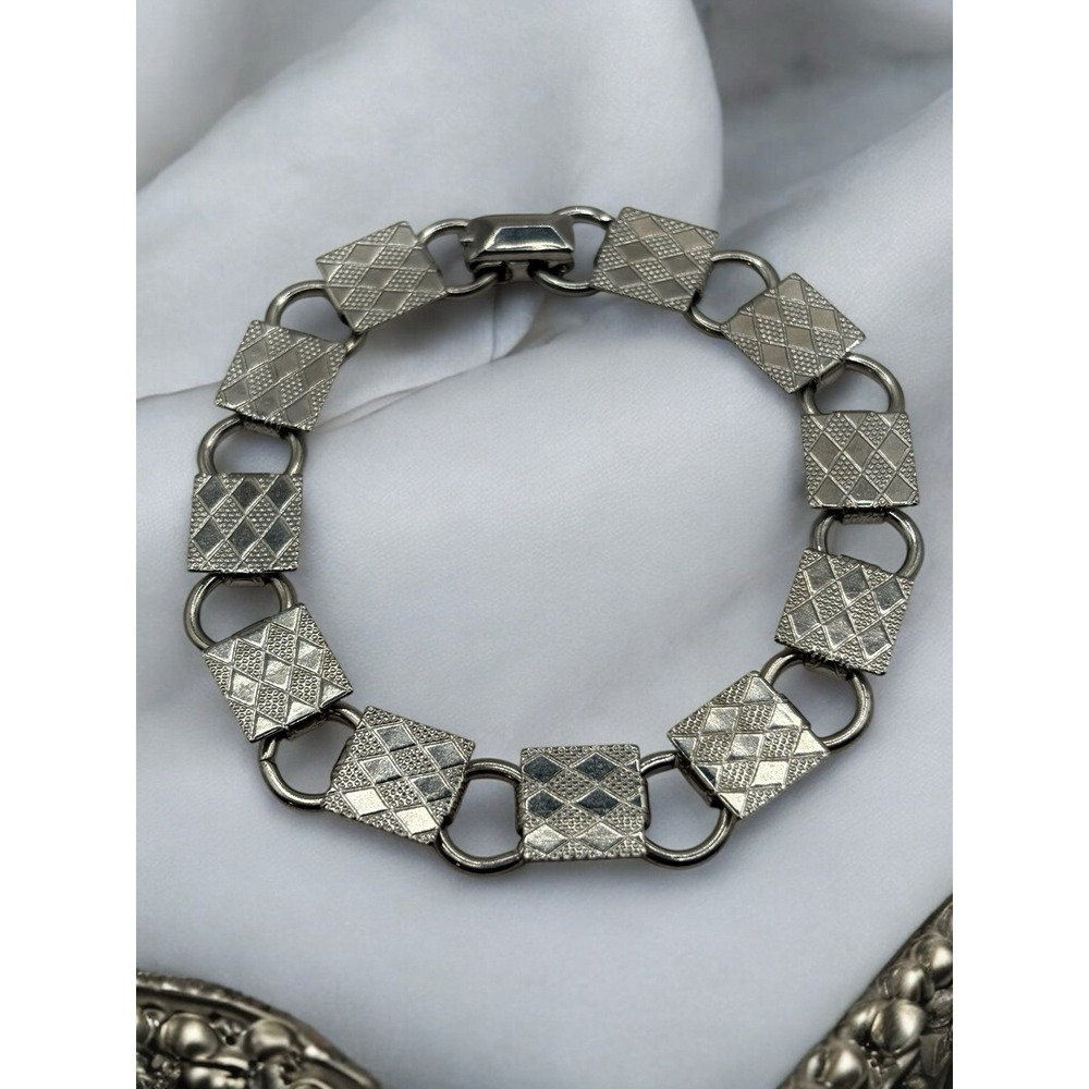 VTG Classic Link Bracelet Silver Tone O Ring Square Textured Mid Century MCM